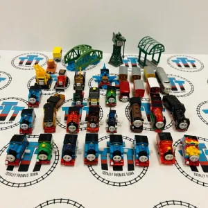 Capsule Plarail Wind-Up and Pull Along Broken Pieces, Missing Pieces, Missing Stickers Fair Condition/Glued Value Pack #8 - Used