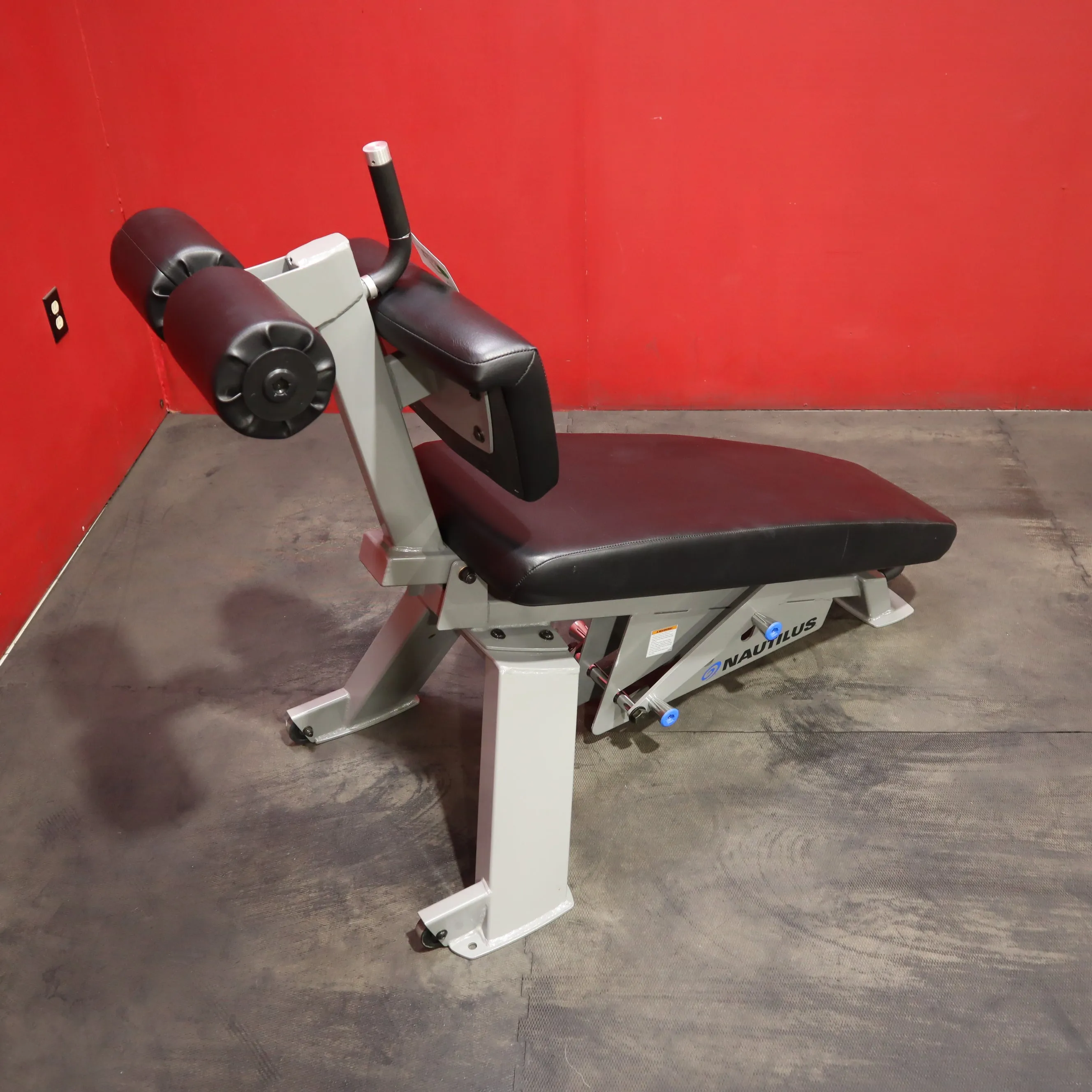 Nautilus Adjustable Ab Bench (Refurbished)