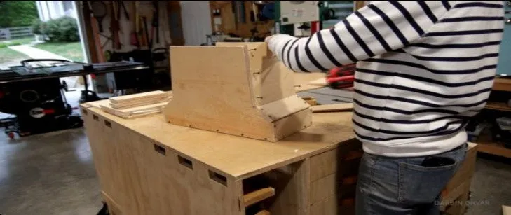 Outdoor Wooden and Concrete Garden Bench - DIY Plans - Park Bench Seat - Build Your Own