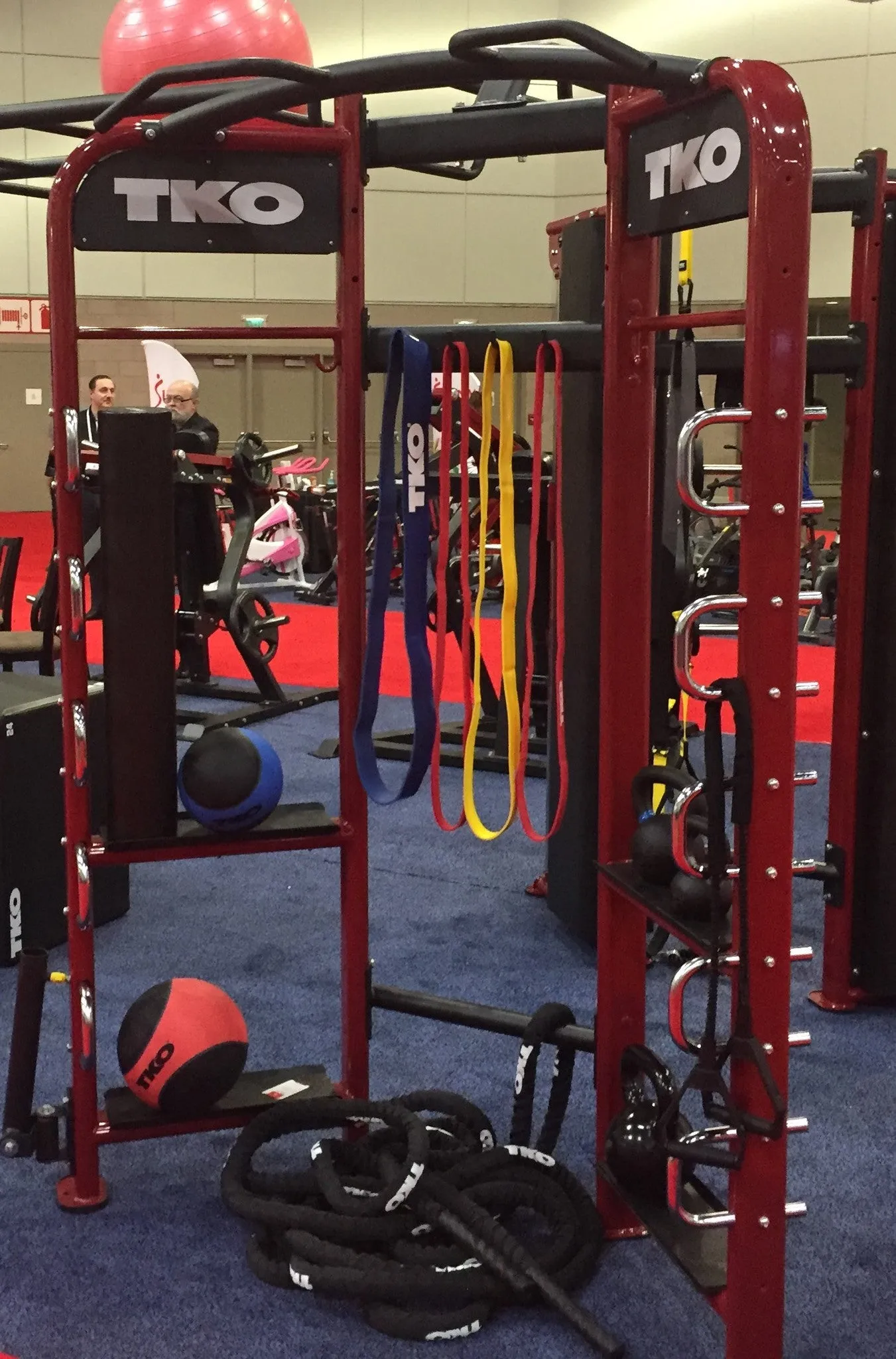 Stretching Combat Functional Trainer