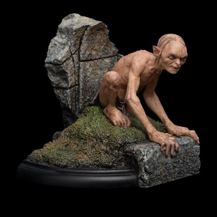 Weta Workshop The Lord of the Rings Gollum Guide to Mordor Miniature Statue
