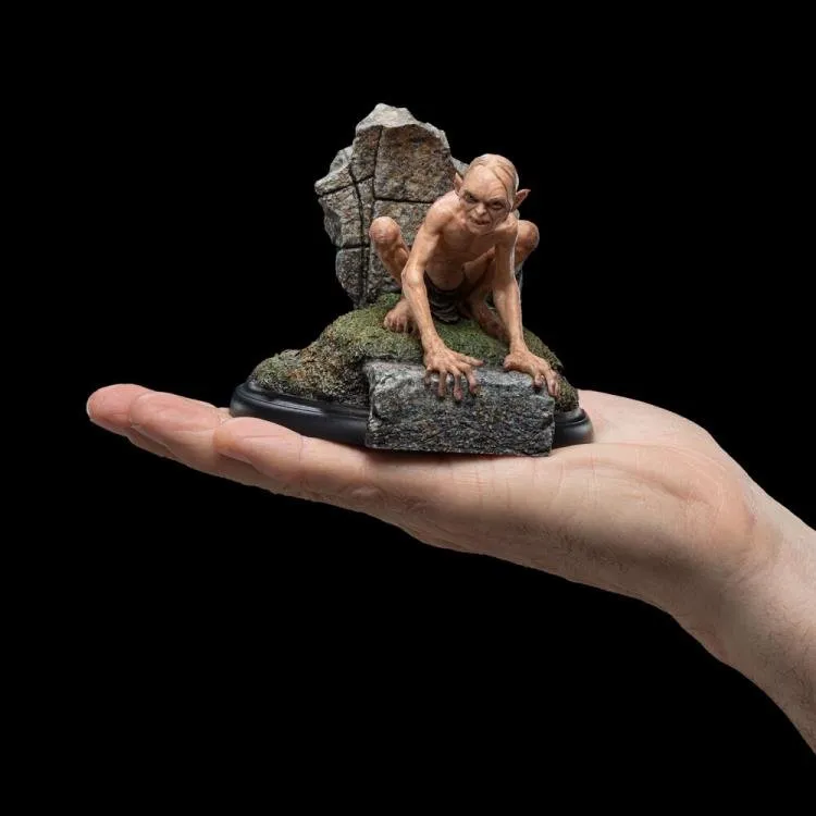Weta Workshop The Lord of the Rings Gollum Guide to Mordor Miniature Statue