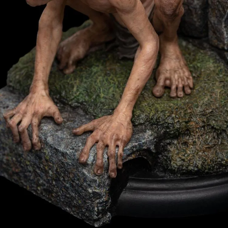 Weta Workshop The Lord of the Rings Gollum Guide to Mordor Miniature Statue